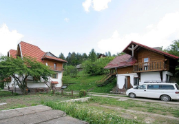 Приватна садиба У ДЕМ'ЯНА влітку