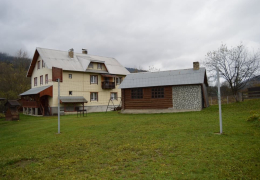 Приватна садиба Карпатський острівець - територія