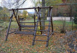 Гойдалка Бойківський маєток