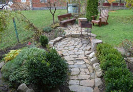 Зона приготування страв на вогні біля сауни