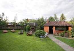 Приватна садиба Затишок в Карпатах - територія