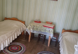 Трехместный