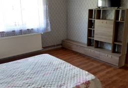 Тримісний Тримісний