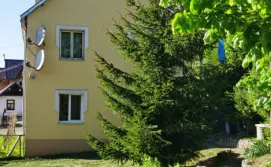 Приватна садиба У Івана Під Липами