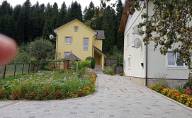 Приватна садиба У Миросі