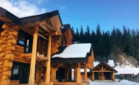 Готель Зимова Казка