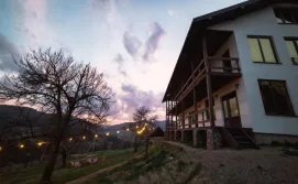 Готель Агора Шале