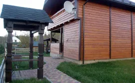 Приватна садиба Повересло