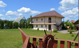 Приватна садиба Гостинна