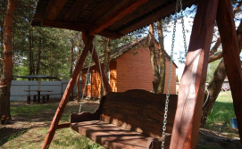 Будиночок Під соснами