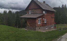 Приватна садиба Родинна оселя