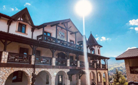 Готель Двір Княжої Корони