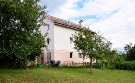 Приватна садиба Затишок у Йолани