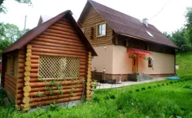 Приватна садиба Ваша хата