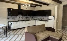 Приватна садиба Кольорове життя