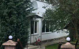 Приватна садиба Диво квітка