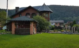 Приватна садиба Шум лісу