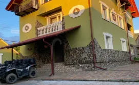 Котедж вул. Л. Українки, 2 (без господарів)