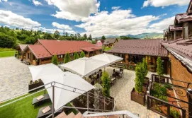 Готель 5 камінів