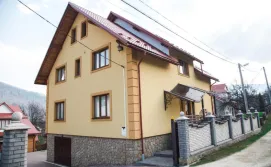 Приватна садиба Happy