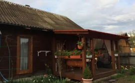 Приватна садиба Сімейна хатинка