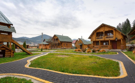 Гостинний двір Буркут