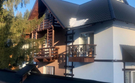 Готель River Hill