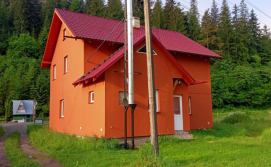 Приватна садиба Мамина Хата