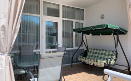 Апартаменти Town-house Golden Bugaz