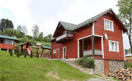 Приватна садиба Затишок в карпатах