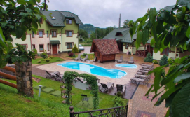 Готель Emerald House