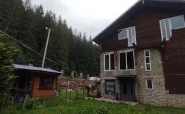 Приватна садиба Шепіт Лісу