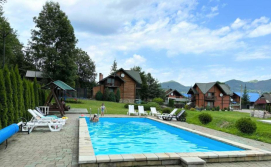 Комплекс для відпочинку Під лісом