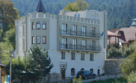 Готель Три Корони