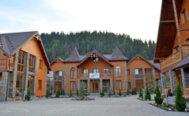 Готель Срібні Роси