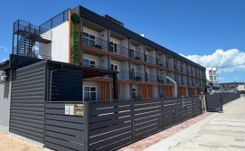 Готель LESS HOTEL Затока