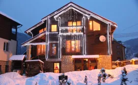 Приватна садиба Панська хата