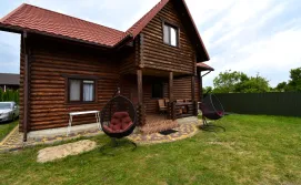 Котедж Європейська 66