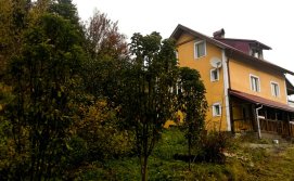 Приватна садиба На Карпатській