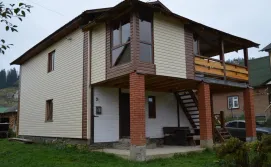 Приватна садиба Магія Карпат