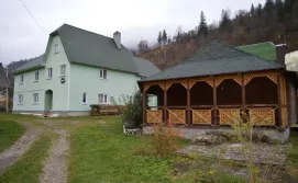 Приватна садиба Гірські барви