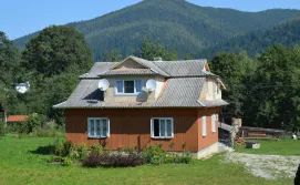 Приватна садиба "Під скитом"