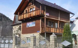 Котедж "Кам'яний двір"