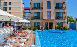 Отель Grand More