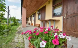 Приватний сектор на березі озера Велике Згоранське