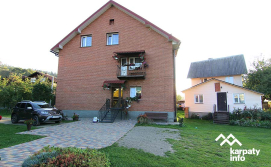 Приватна садиба За рікою