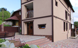 Гостьовий будинок Підгір'я Тростяну