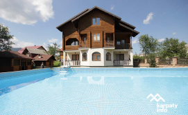 Приватна садиба Теремок