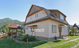 Приватна садиба "Опришки"