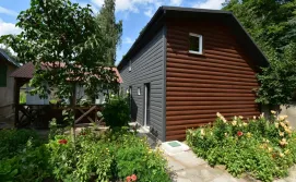 Приватна садиба Набережна 140А